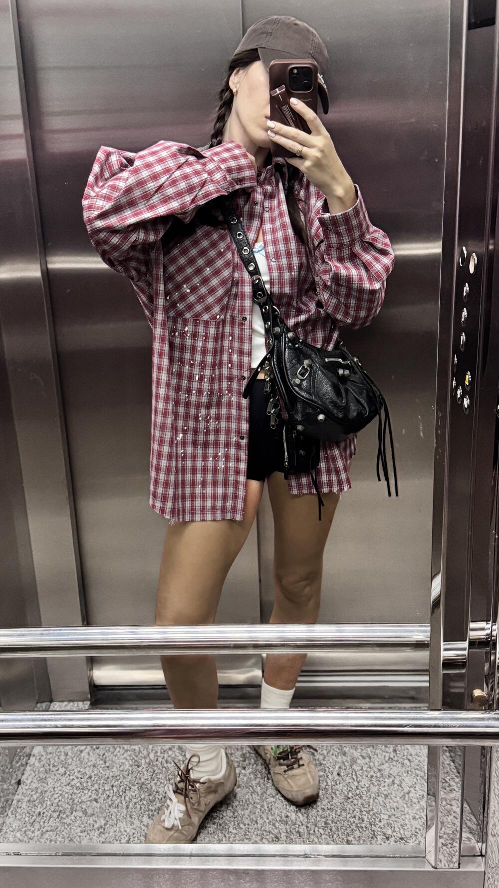 Червона сорочка в клітинку 