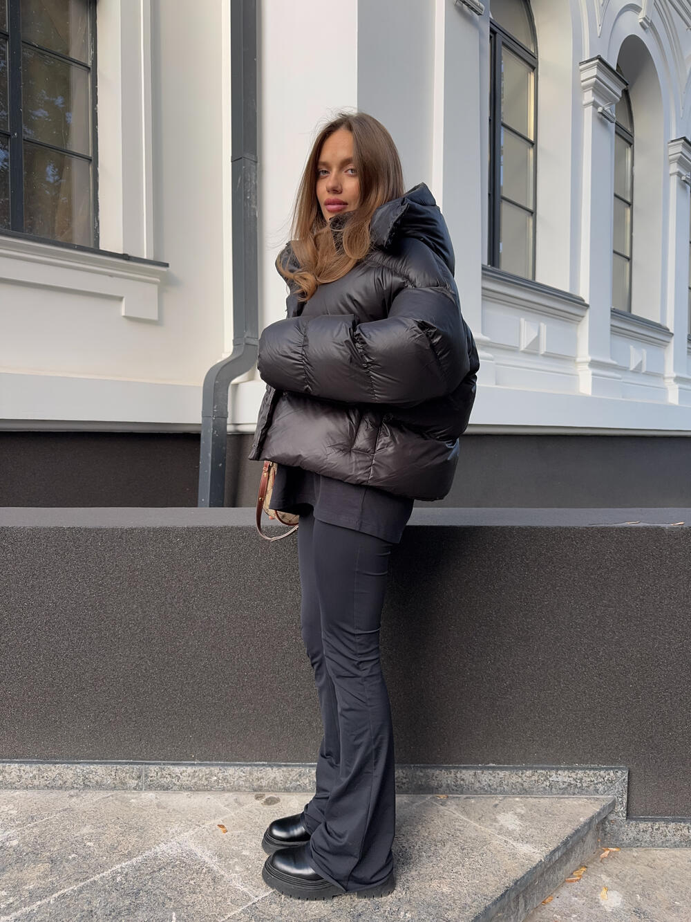 Пуфер "Cropped" Чорний глянець