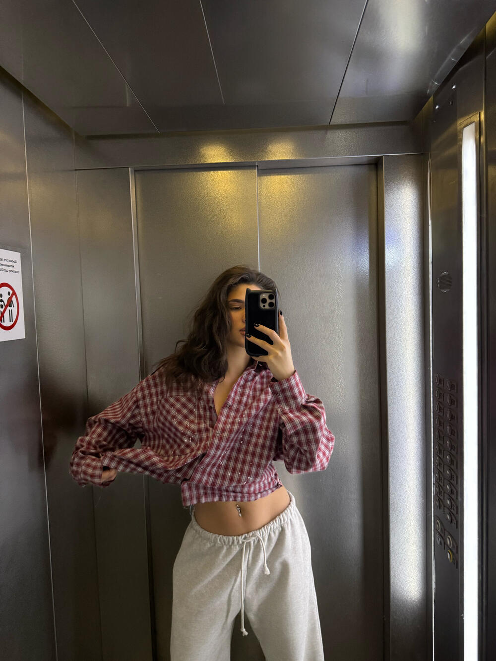 Червона кропнута сорочка у клітинку Універсал