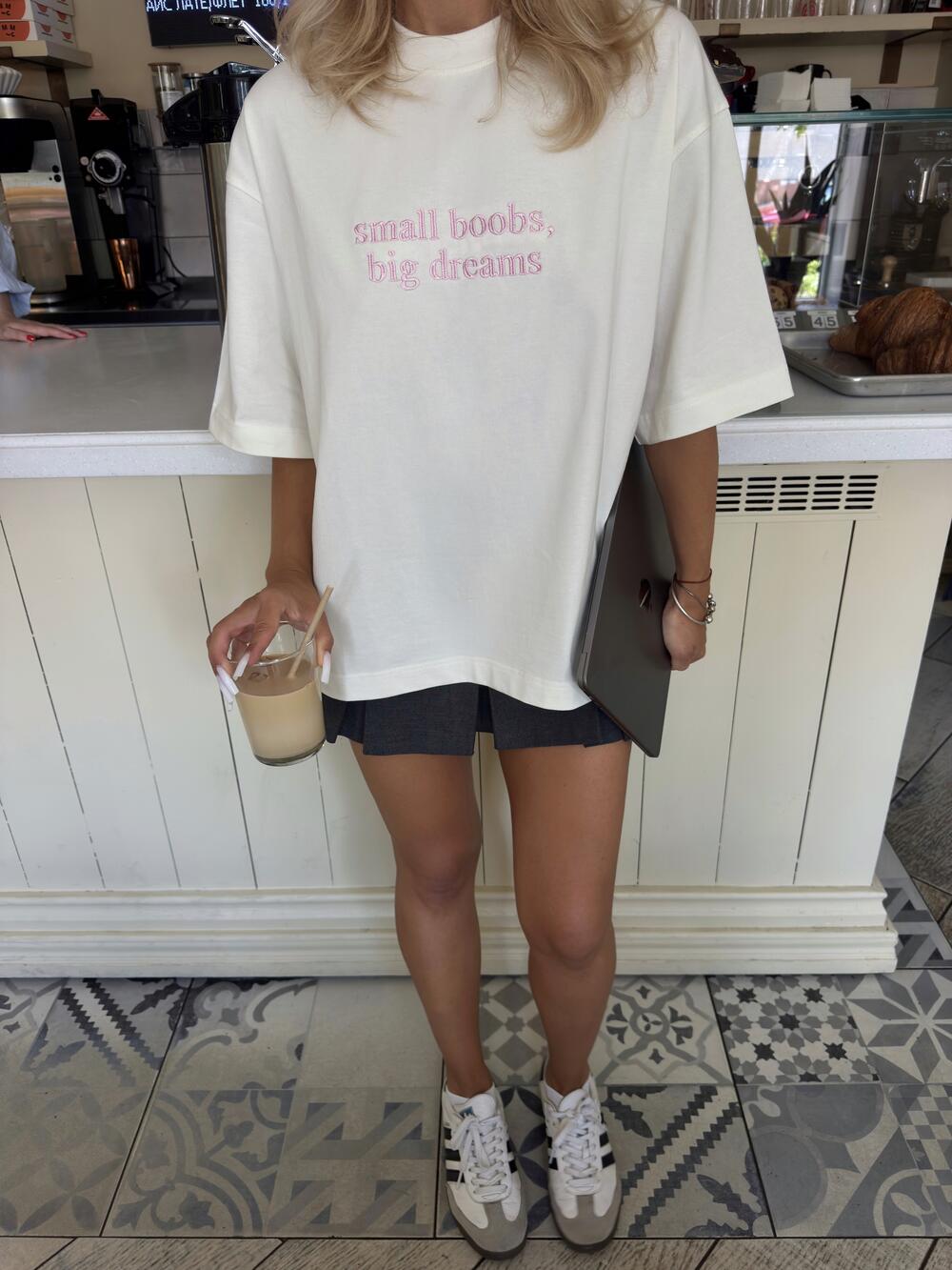 Small boobs, big dreams 