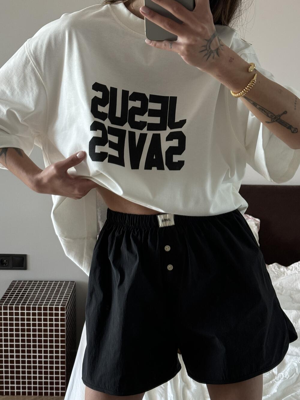 Футболка Jesus Saves 