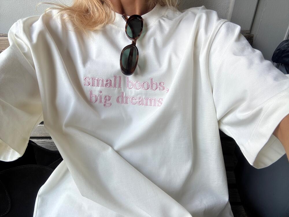 Small boobs, big dreams 