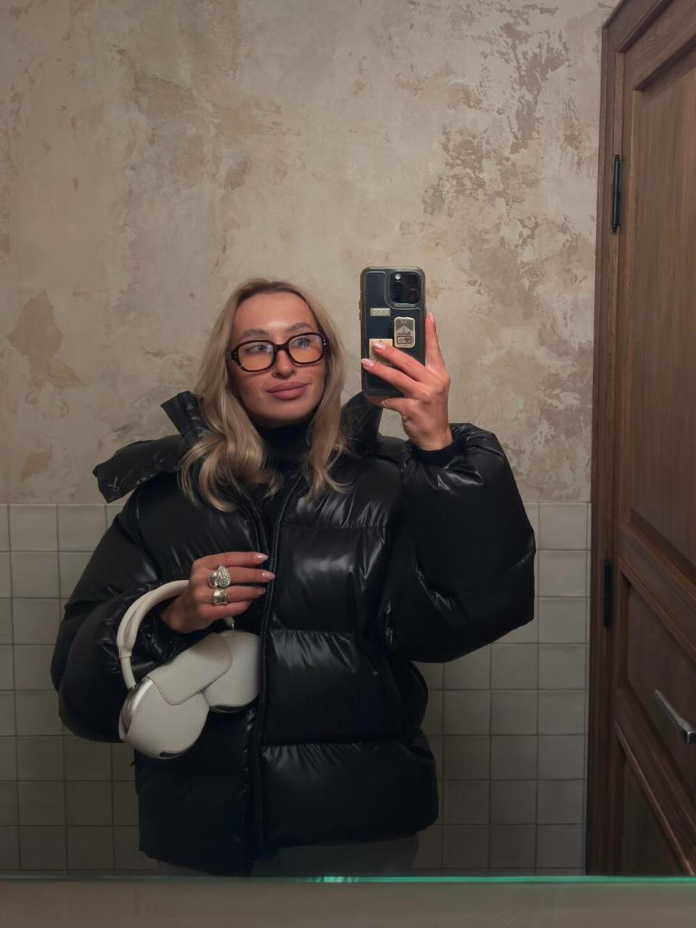 Пуфер 2024 Чорний глянець, Універсал