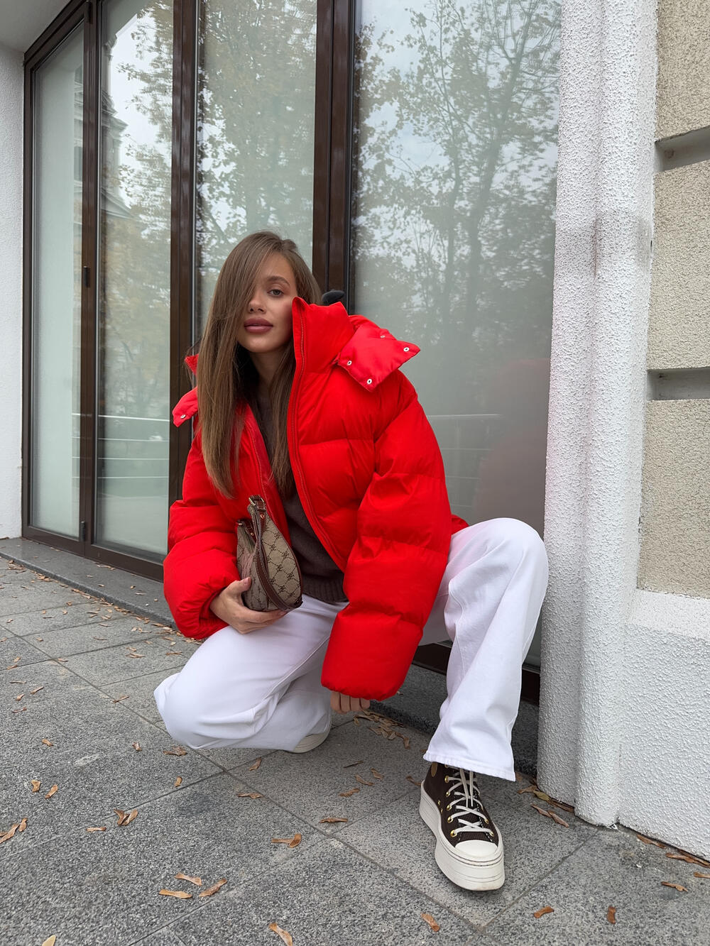 Пуфер 2024 Червоний, Універсал