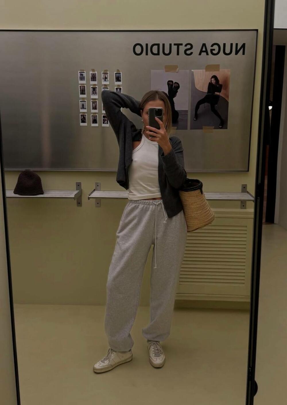 Джогери у холодному відтінку меланжу з мікроначісом 