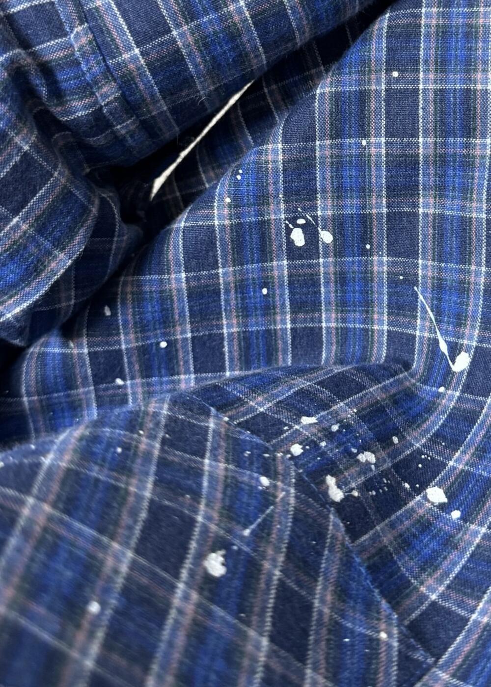 Синя кропнута сорочка у клітинку Універсал