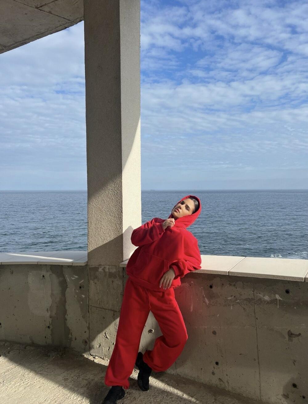 Червоні джогери 95 см, m/l