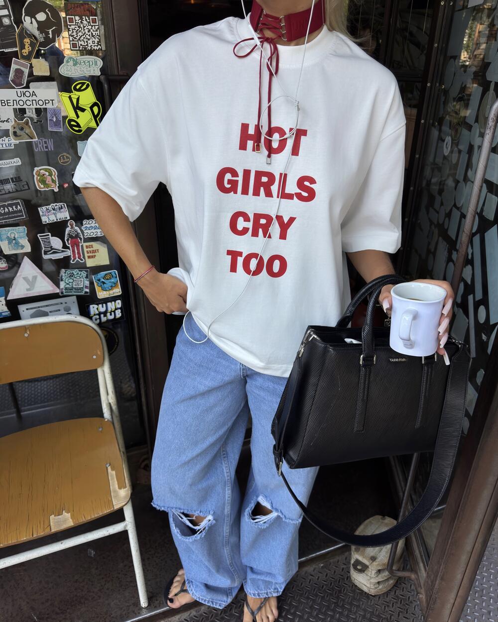 Hot girls cry too 