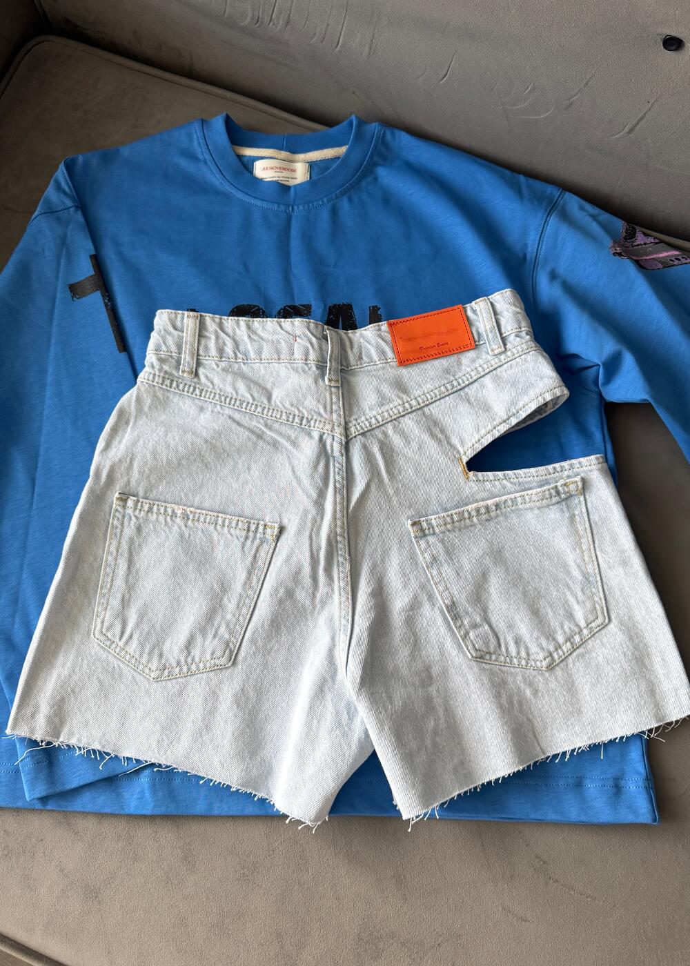 Side cut denim shorts Блакитний, 30